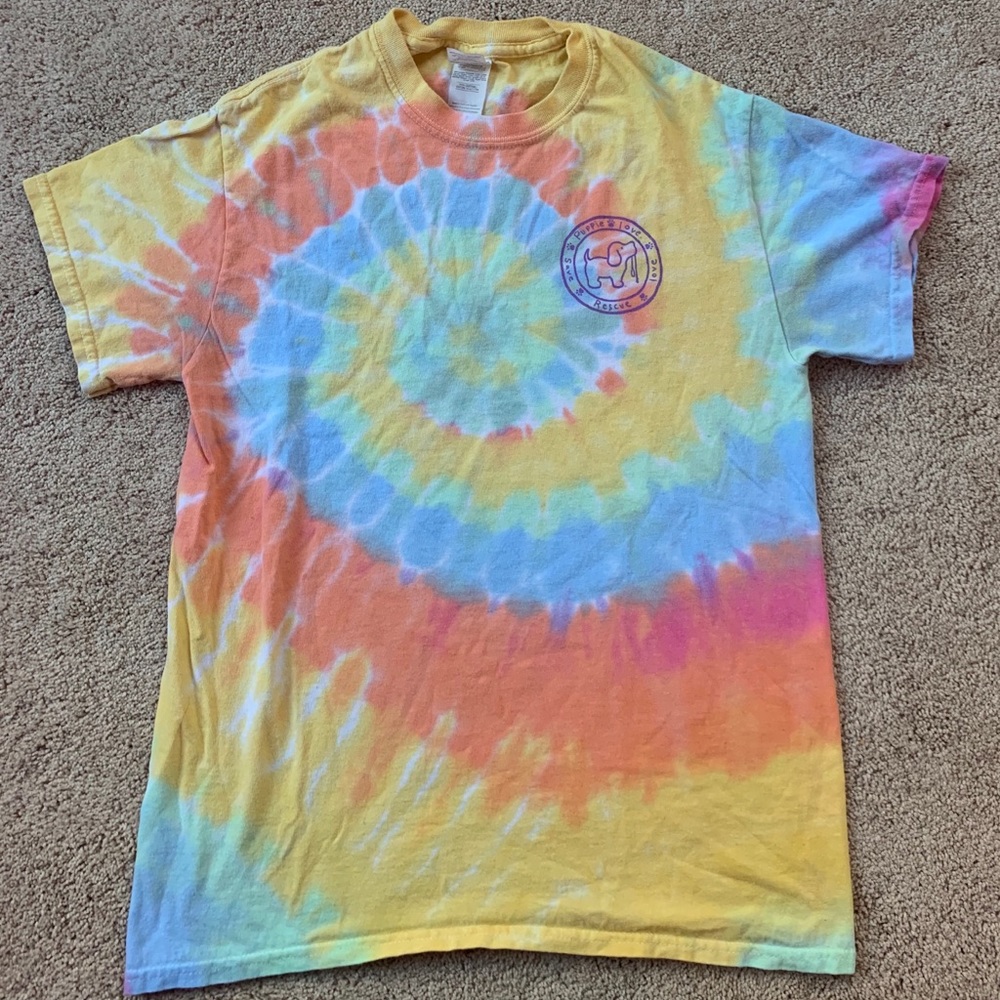 Tie dye puppy love shirt.
